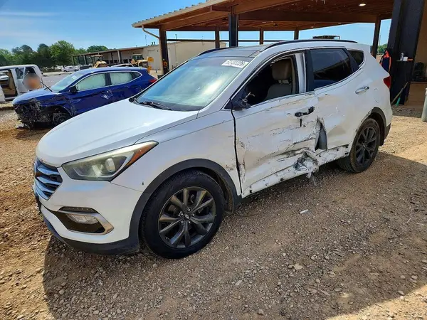 5XYZW4LAXHG438256 2017 HYUNDAI SANTA FE - Image 1