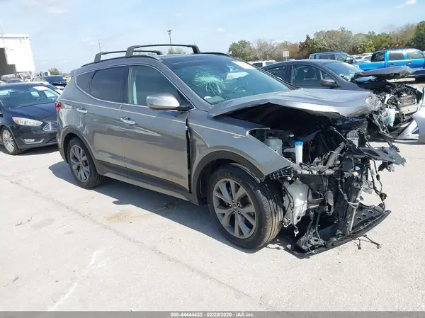 5XYZW4LAXJG536581 2018 HYUNDAI SANTA FE - Image 1