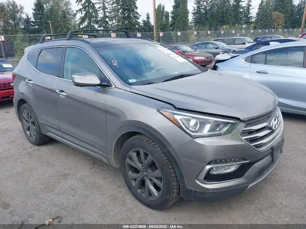 5XYZWDLA1HG501082 2017 HYUNDAI SANTA FE - Image 1