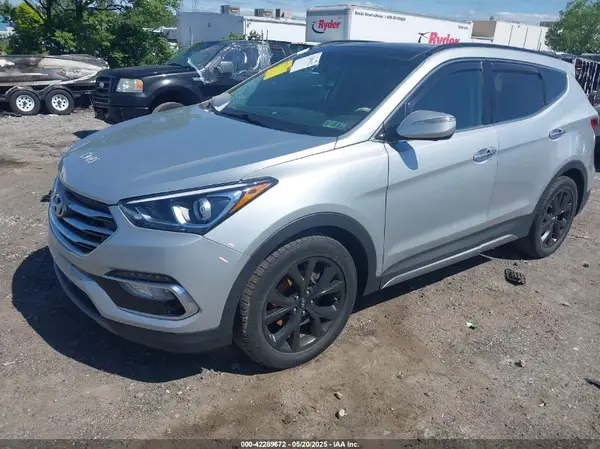 5XYZWDLA1JG534489 2018 HYUNDAI SANTA FE - Image 2