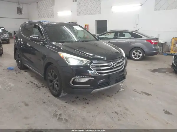 5XYZWDLA4HG485380 2017 HYUNDAI SANTA FE - Image 1