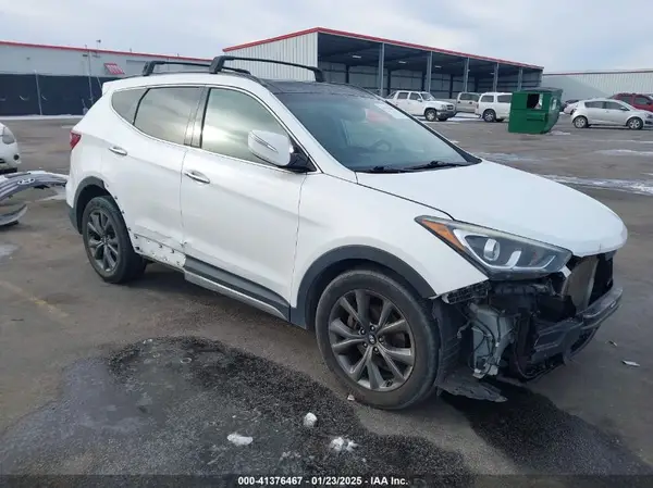 5XYZWDLA4JG523325 2018 HYUNDAI SANTA FE - Image 1