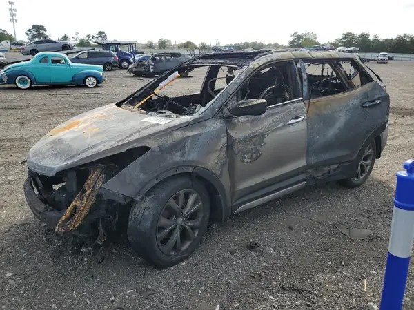5XYZWDLA4JG536107 2018 HYUNDAI SANTA FE - Image 1