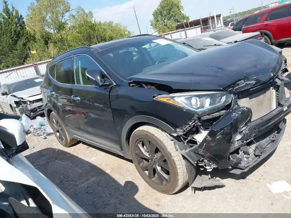 5XYZWDLA5HG468300 2017 HYUNDAI SANTA FE - Image 1