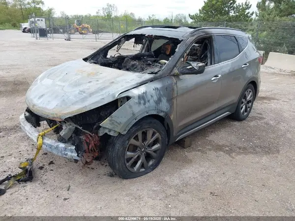 5XYZWDLA6HG485509 2017 HYUNDAI SANTA FE - Image 2