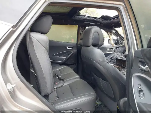 5XYZWDLA6HG485509 2017 HYUNDAI SANTA FE - Image 8