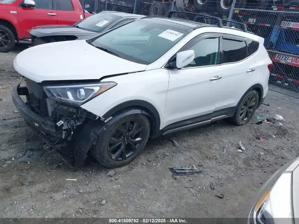 5XYZWDLA6HG497966 2017 HYUNDAI SANTA FE - Image 2