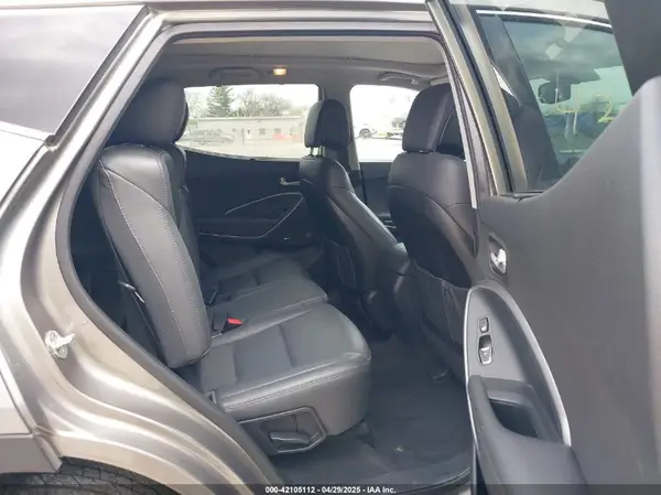 5XYZWDLA6HG502549 2017 HYUNDAI SANTA FE - Image 8