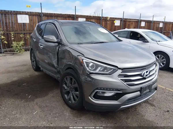 5XYZWDLA6JG516246 2018 HYUNDAI SANTA FE - Image 1