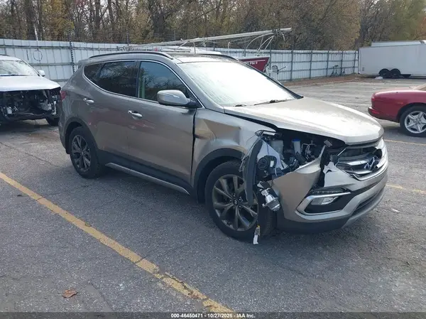 5XYZWDLA6JG565110 2018 HYUNDAI SANTA FE - Image 1