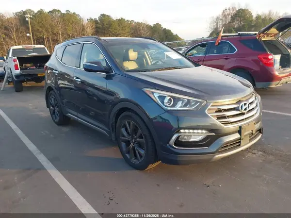 5XYZWDLA7HG422662 2017 HYUNDAI SANTA FE - Image 1