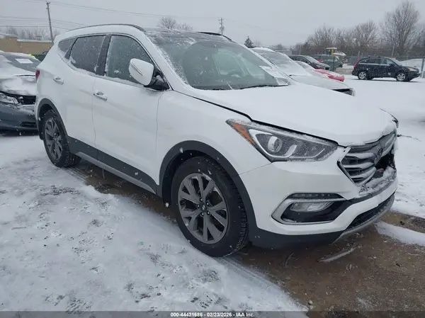 5XYZWDLA7HG480108 2017 HYUNDAI SANTA FE - Image 1