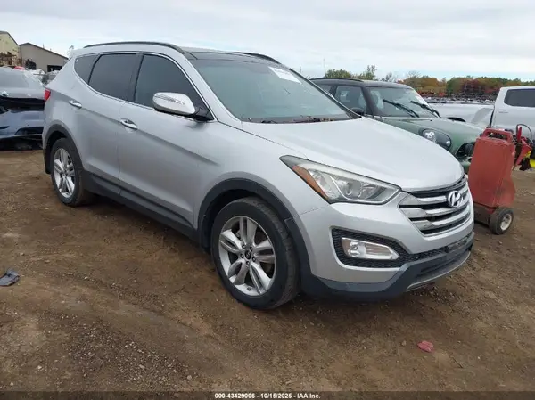5XYZWDLA9GG309133 2016 HYUNDAI SANTA FE - Image 1