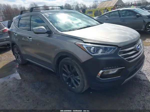5XYZWDLA9JG518332 2018 HYUNDAI SANTA FE - Image 1