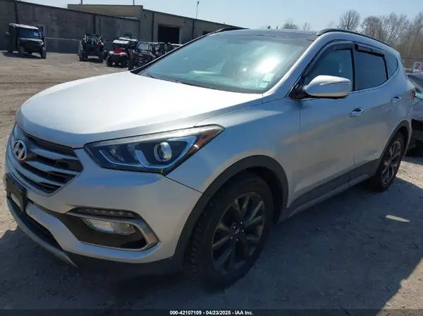5XYZWDLAXHG394937 2017 HYUNDAI SANTA FE - Image 2