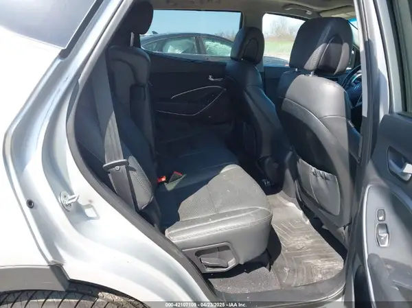 5XYZWDLAXHG394937 2017 HYUNDAI SANTA FE - Image 8