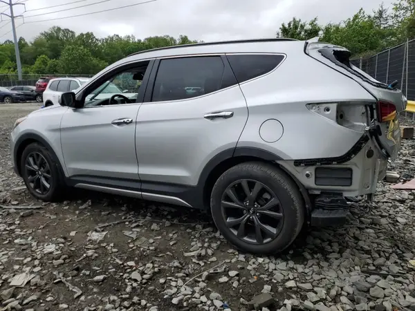 5XYZWDLAXHG435759 2017 HYUNDAI SANTA FE - Image 2