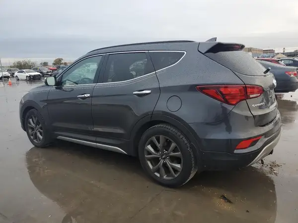 5XYZWDLAXHG456658 2017 HYUNDAI SANTA FE - Image 2