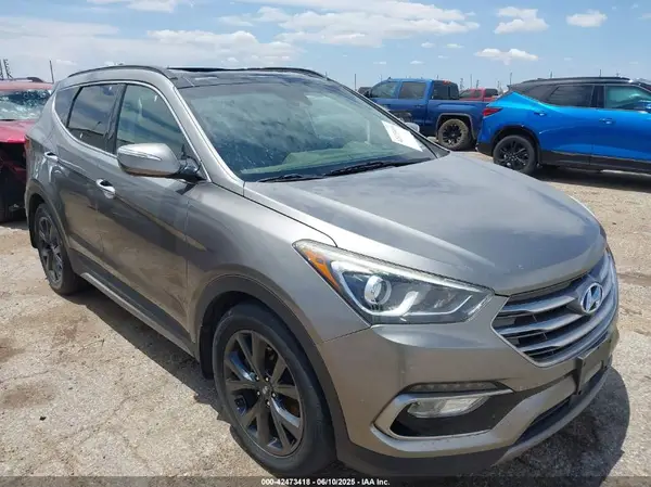 5XYZWDLAXJG531204 2018 HYUNDAI SANTA FE - Image 1
