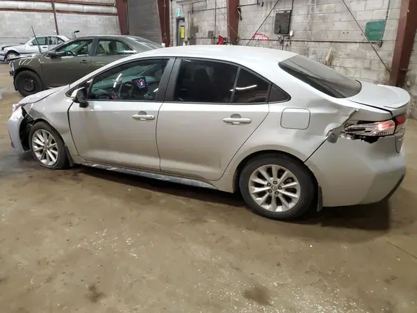 5YFB4MBE2NP112163 2022 TOYOTA COROLLA - Image 2