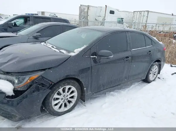 5YFB4MBE7MP081555 2021 TOYOTA COROLLA - Image 2