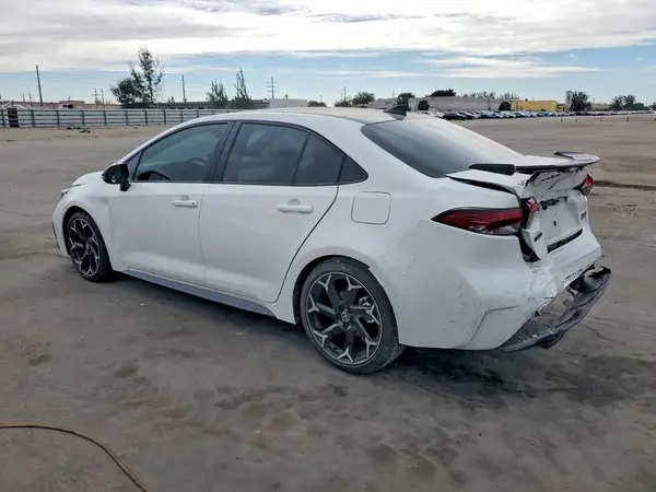 5YFB4MCE2SP250439 2025 TOYOTA COROLLA - Image 2