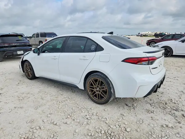 5YFB4MCE4RP201527 2024 TOYOTA COROLLA - Image 2
