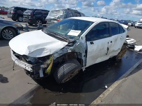 5YFB4MCE4RP207148 2024 TOYOTA COROLLA - Image 2