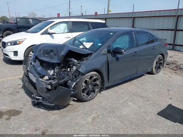 5YFB4MCE5SP224028 2025 TOYOTA COROLLA - Image 2
