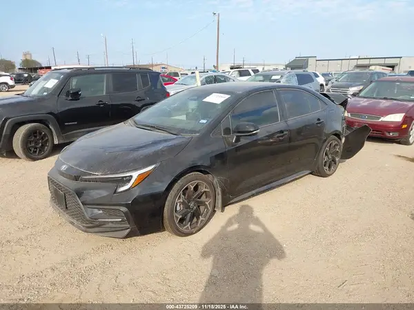 5YFB4MCE9SP234643 2025 TOYOTA COROLLA - Image 2