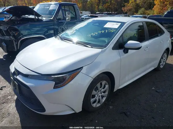 5YFB4MDE0RP130549 2024 TOYOTA COROLLA - Image 2
