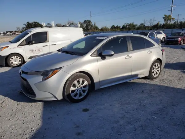 5YFB4MDE0RP135721 2024 TOYOTA COROLLA - Image 1