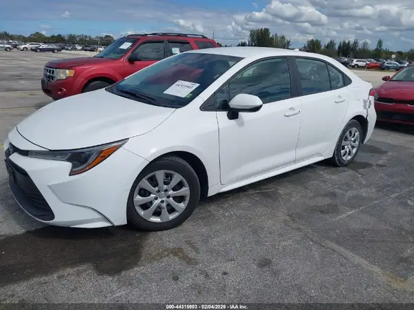 5YFB4MDE0RP159985 2024 TOYOTA COROLLA - Image 2