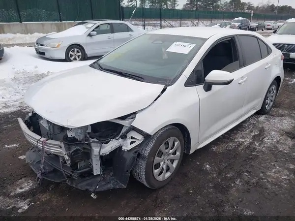 5YFB4MDE0RP202771 2024 TOYOTA COROLLA - Image 2