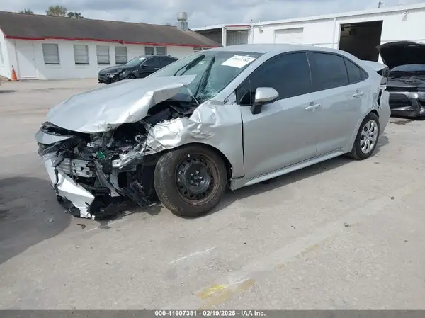 5YFB4MDE0RP220154 2024 TOYOTA COROLLA - Image 2