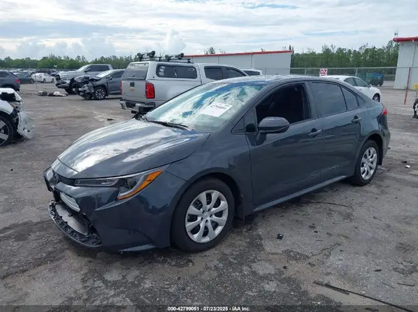5YFB4MDE0SP232598 2025 TOYOTA COROLLA - Image 2