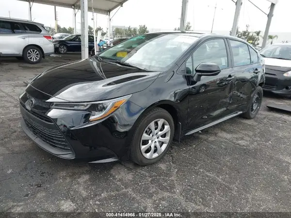 5YFB4MDE0SP238174 2025 TOYOTA COROLLA - Image 2