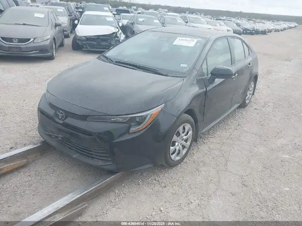5YFB4MDE0SP251779 2025 TOYOTA COROLLA - Image 2