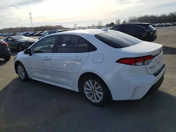 5YFB4MDE0SP260272 2025 TOYOTA COROLLA - Image 2