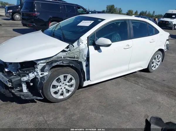 5YFB4MDE0SP293367 2025 TOYOTA COROLLA - Image 2