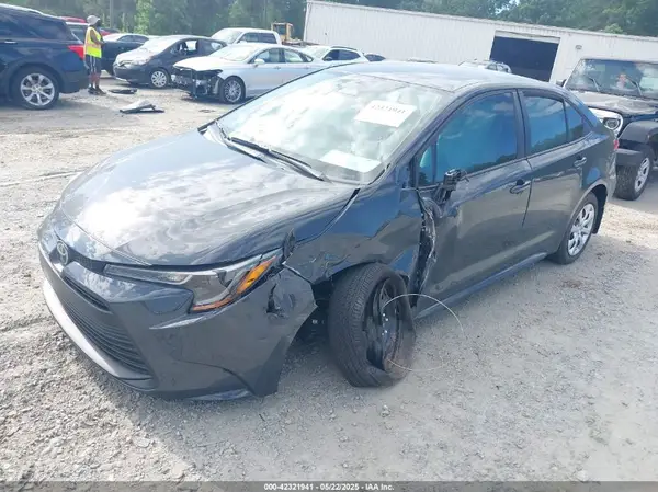 5YFB4MDE0SP302844 2025 TOYOTA COROLLA - Image 2