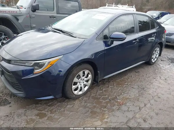 5YFB4MDE0SP323080 2025 TOYOTA COROLLA - Image 2