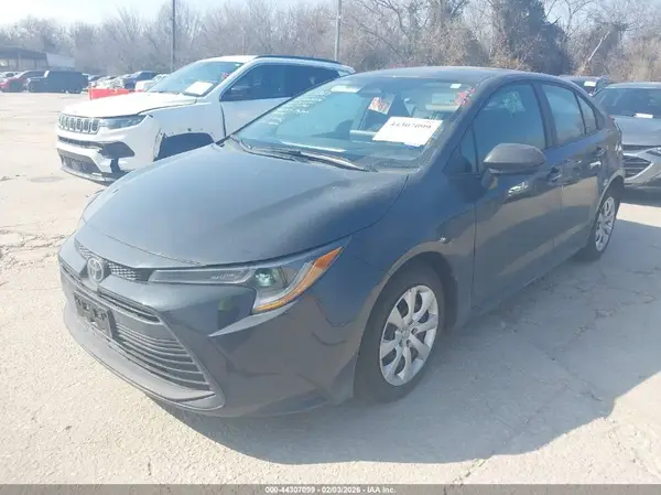 5YFB4MDE0SP337786 2025 TOYOTA COROLLA - Image 2