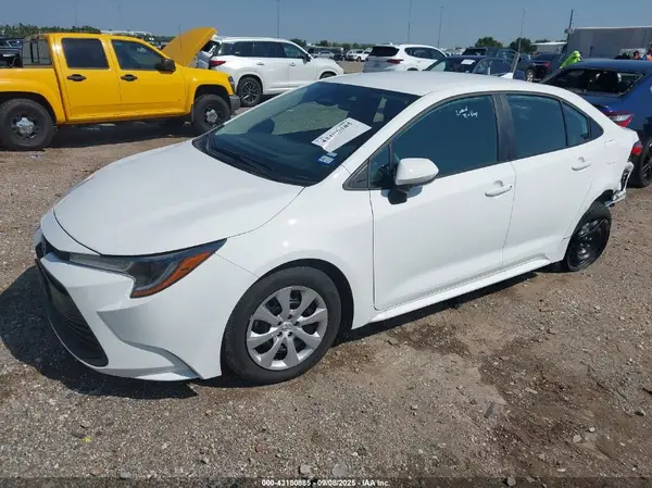 5YFB4MDE0SP337867 2025 TOYOTA COROLLA - Image 2