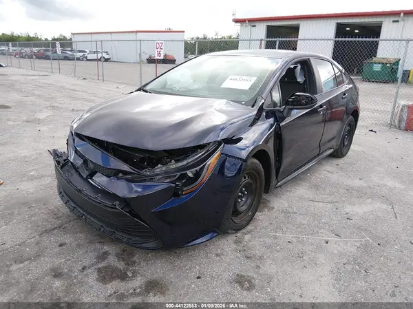 5YFB4MDE0SP338999 2025 TOYOTA COROLLA - Image 2