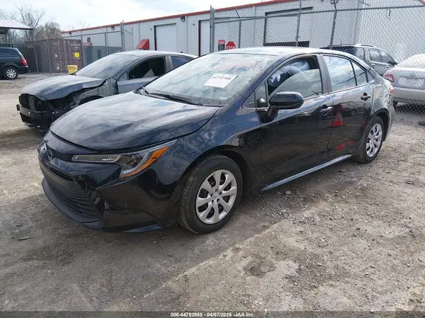 5YFB4MDE0TP398623 2026 TOYOTA COROLLA - Image 2