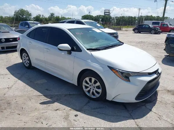 5YFB4MDE1PP058810 2023 TOYOTA COROLLA - Image 1