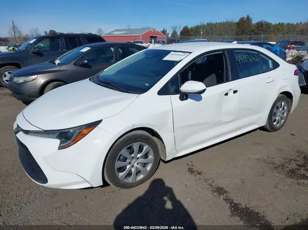 5YFB4MDE1RP101545 2024 TOYOTA COROLLA - Image 2