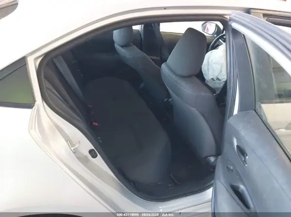 5YFB4MDE1RP107958 2024 TOYOTA COROLLA - Image 8