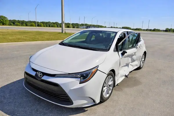 5YFB4MDE1RP115476 2024 TOYOTA COROLLA - Image 2